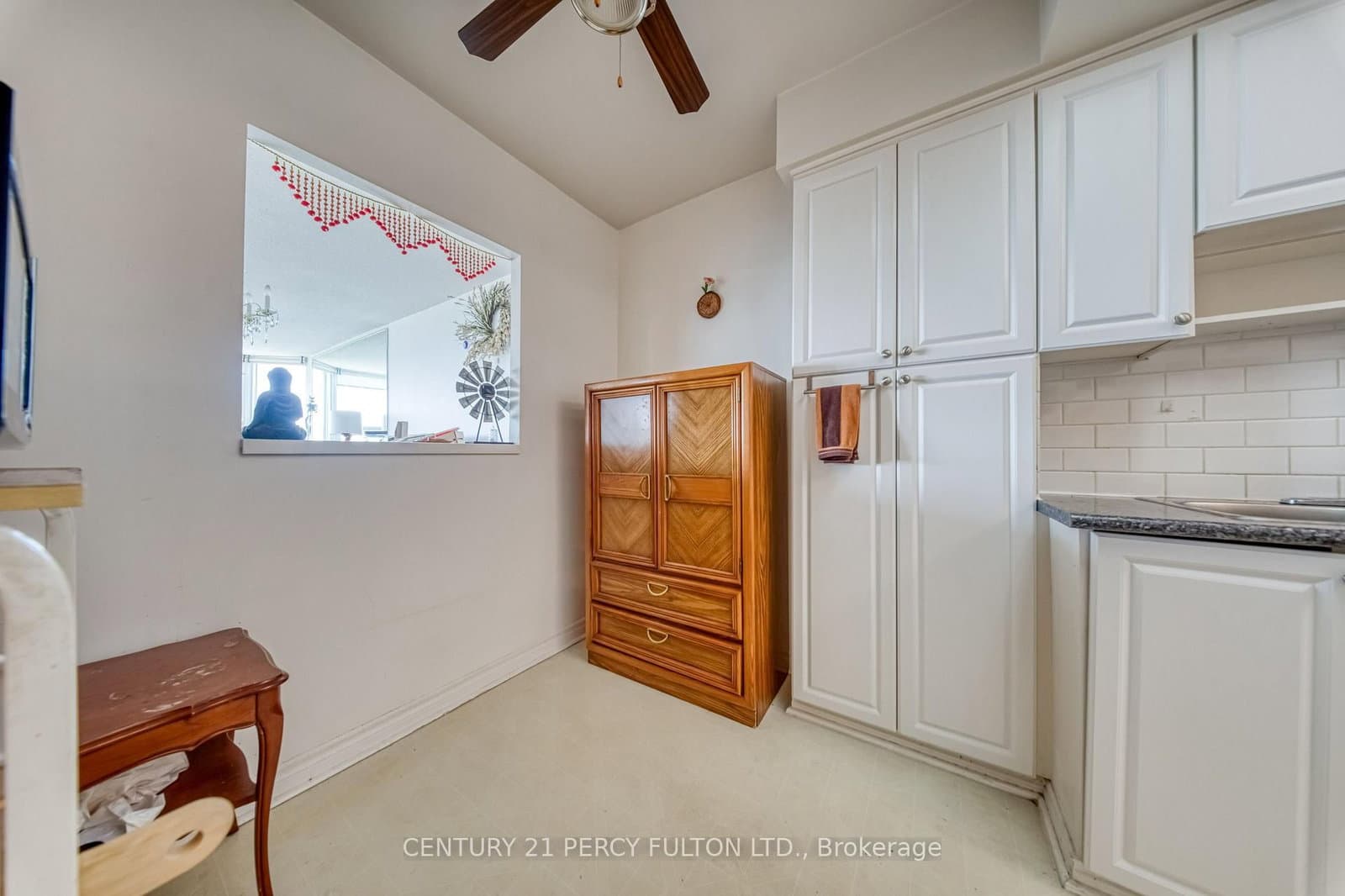 121 Ling Road, Unit 1802 thumbnail 5