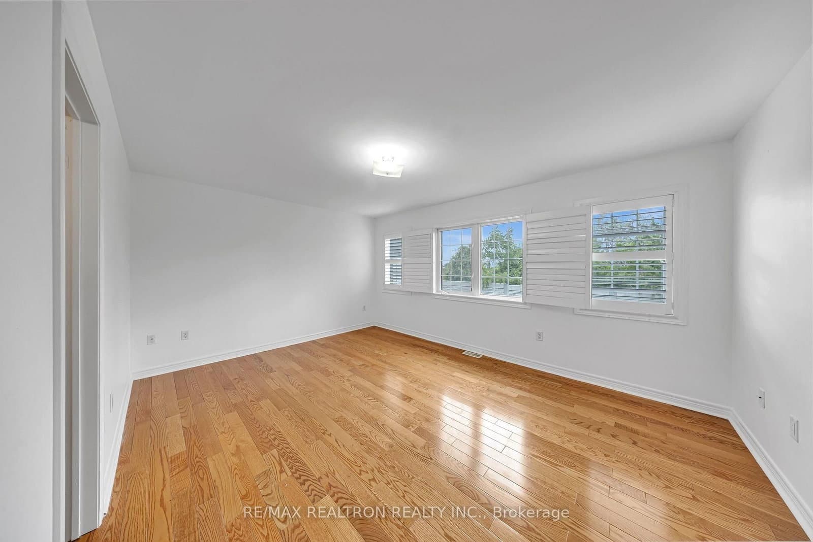 138 Angus Drive thumbnail 22