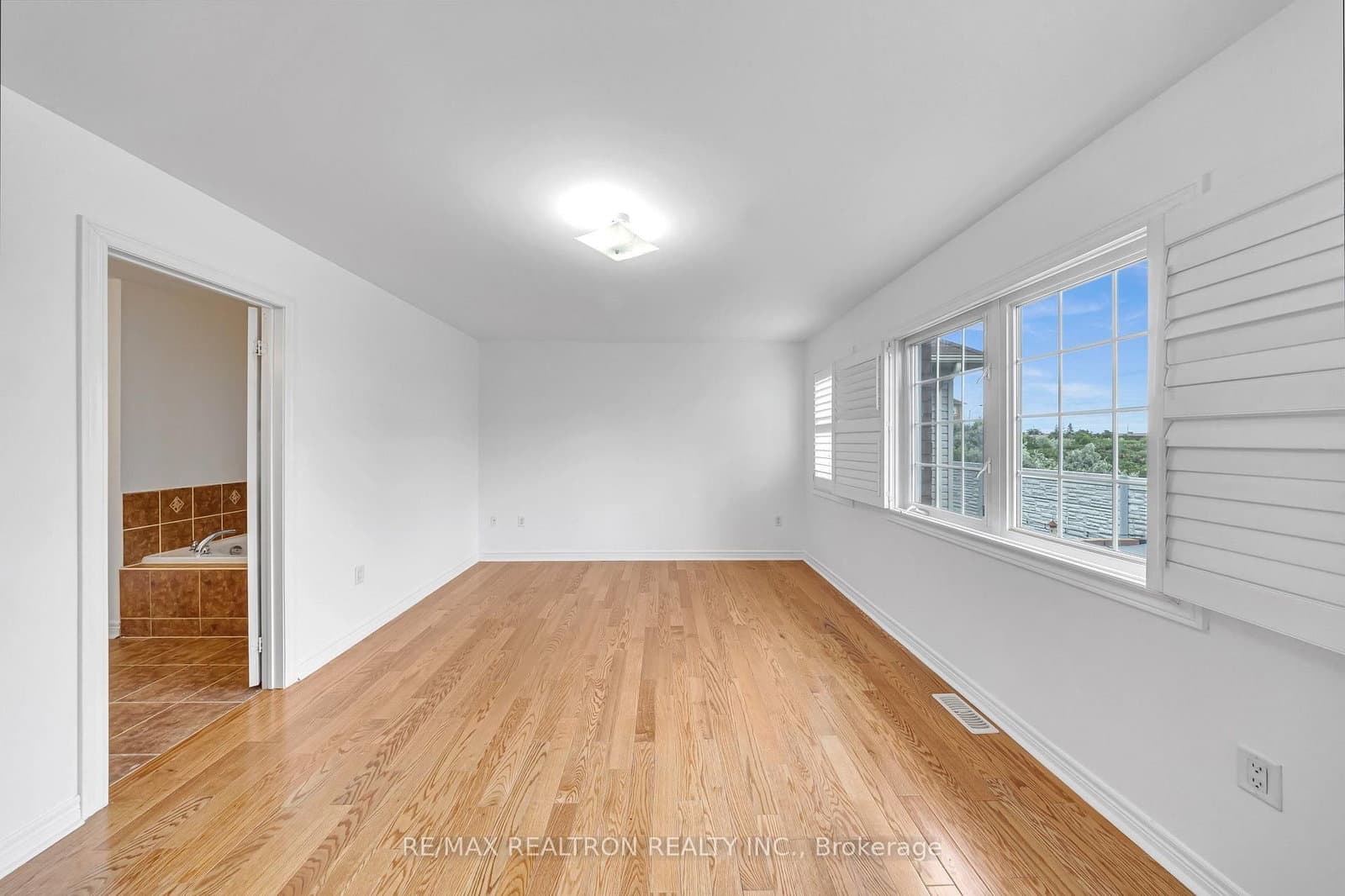 138 Angus Drive thumbnail 23