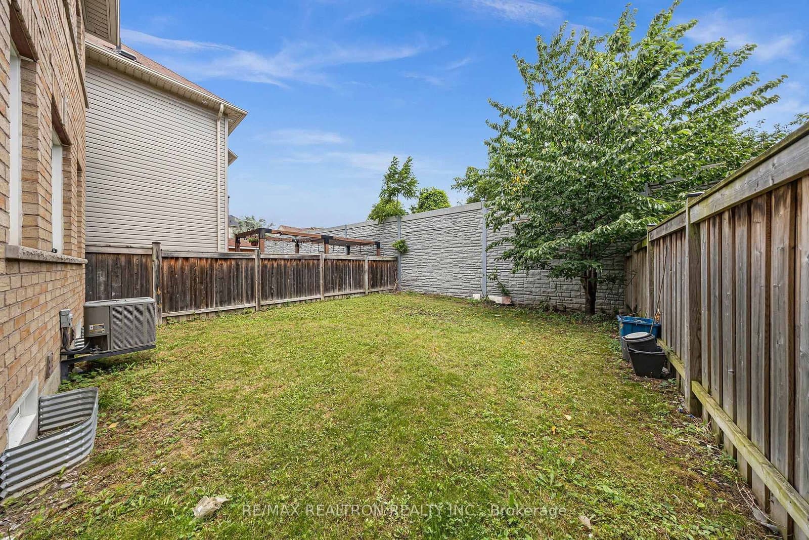 138 Angus Drive thumbnail 33