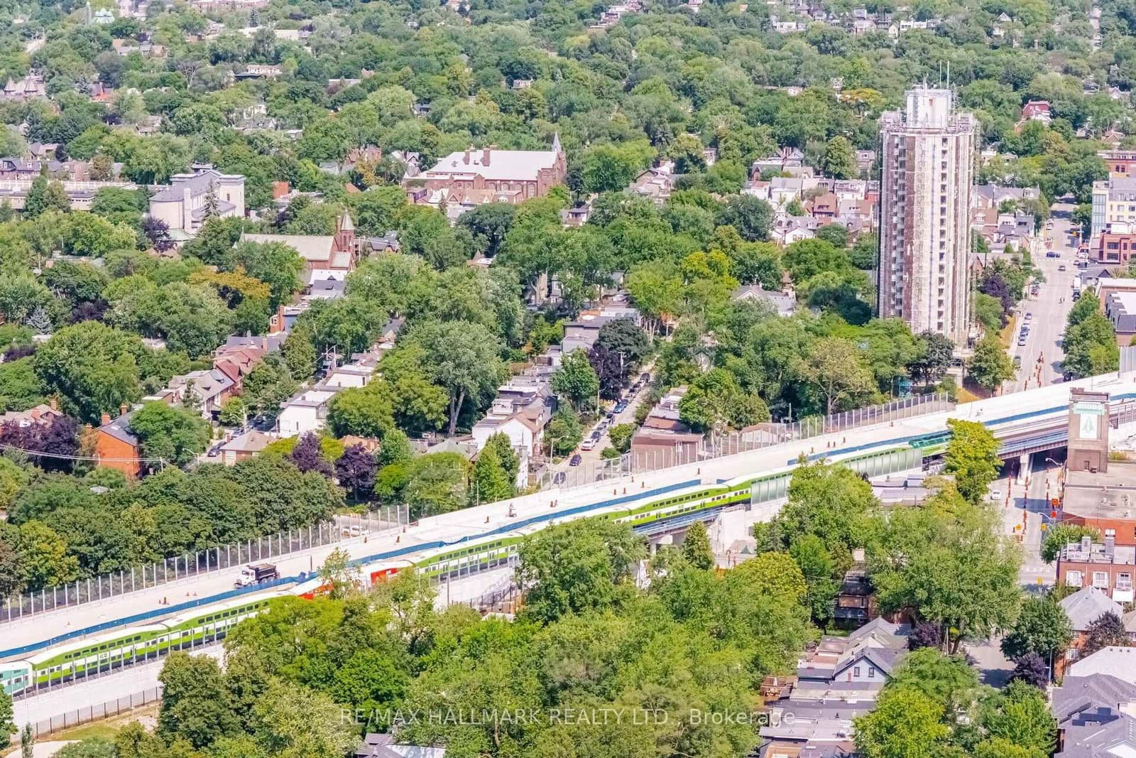 246 Logan Avenue, Unit 518 thumbnail 32