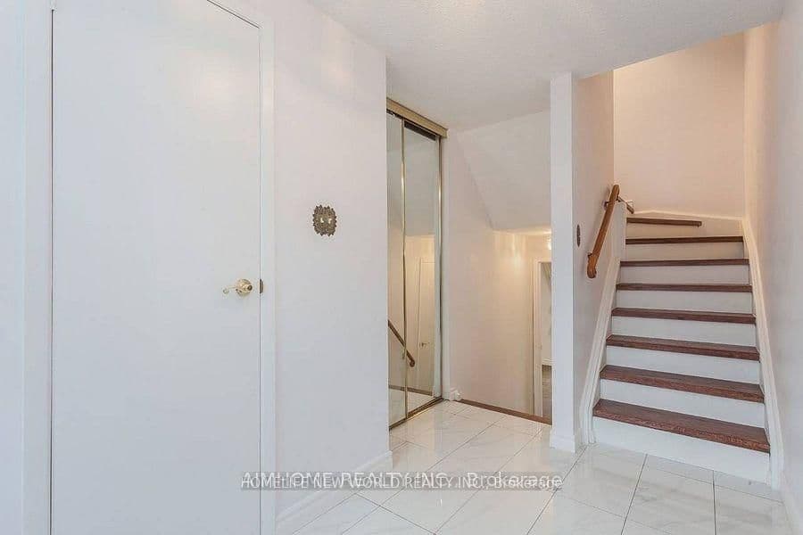 30 Chichester Place, Unit 3 thumbnail 2