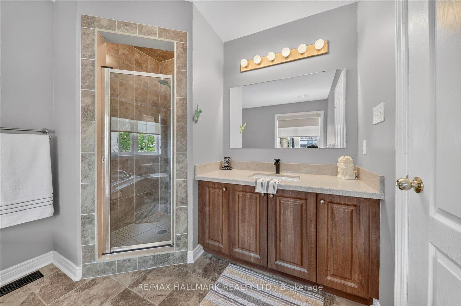824 Black Cherry Drive thumbnail 28