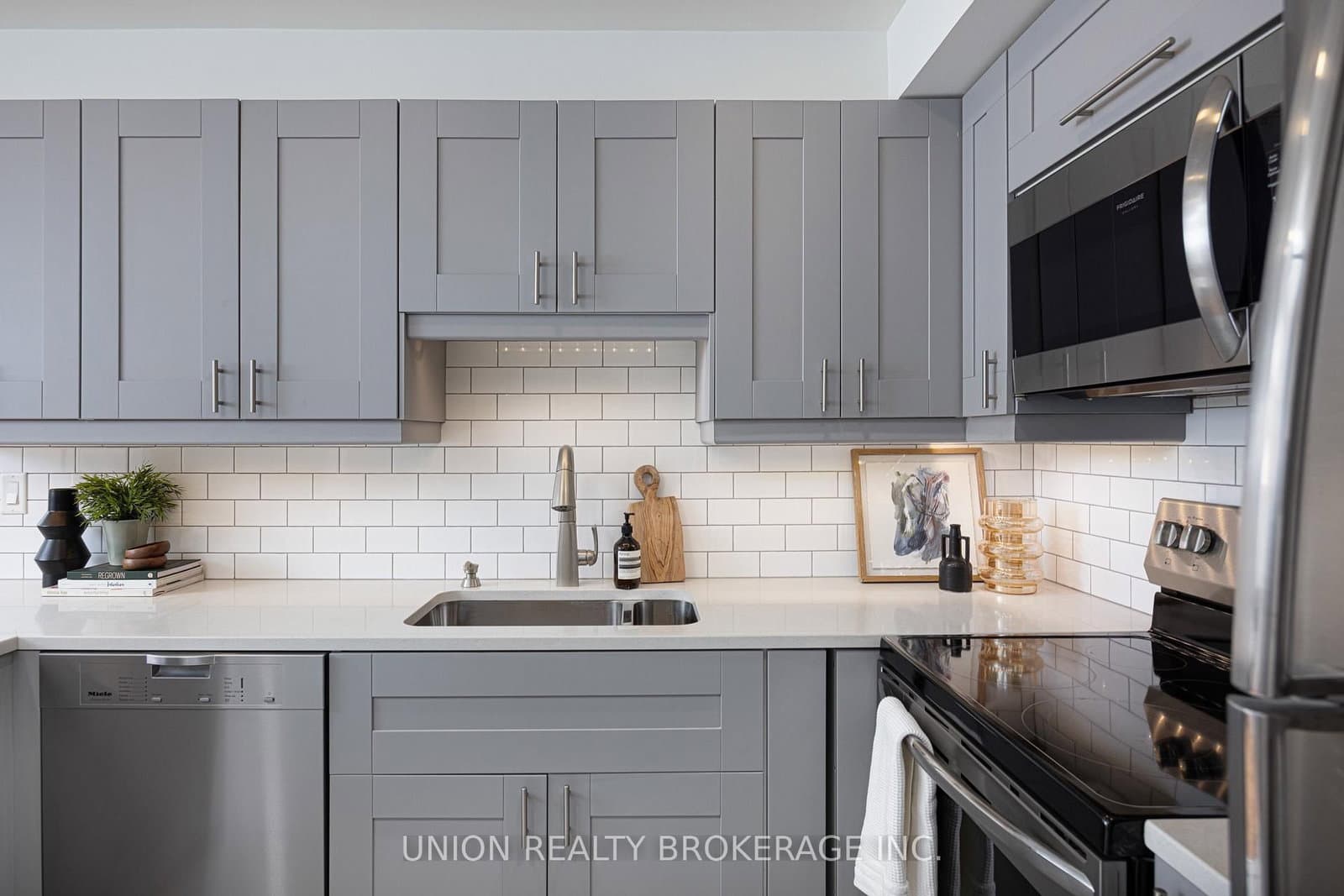 1765 Queen Street E, Unit 213 thumbnail 14