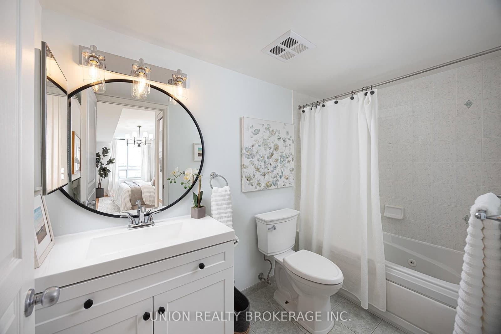 1765 Queen Street E, Unit 213 thumbnail 19