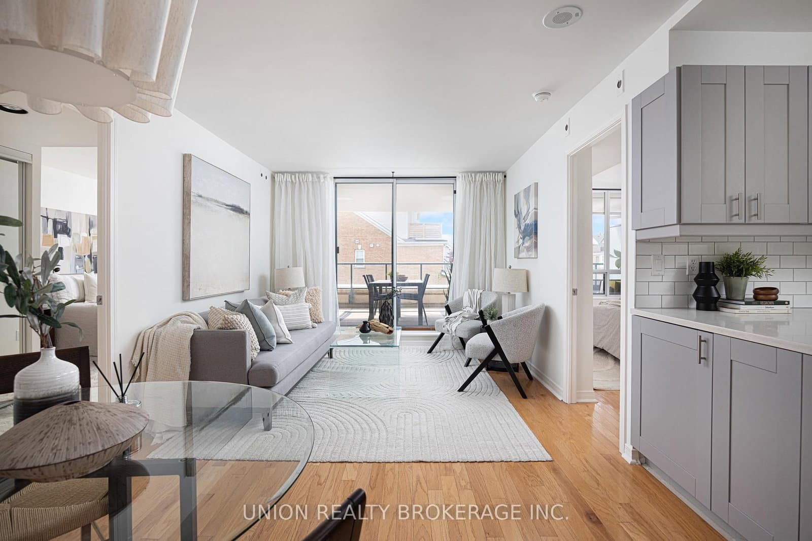 1765 Queen Street E, Unit 213 thumbnail 3