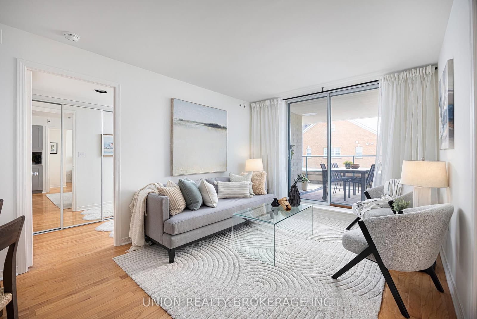 1765 Queen Street E, Unit 213 thumbnail 4
