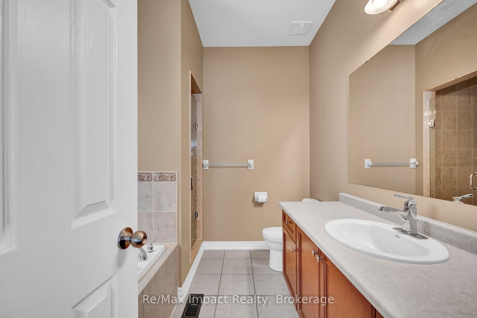 14A Hunt Street thumbnail 17