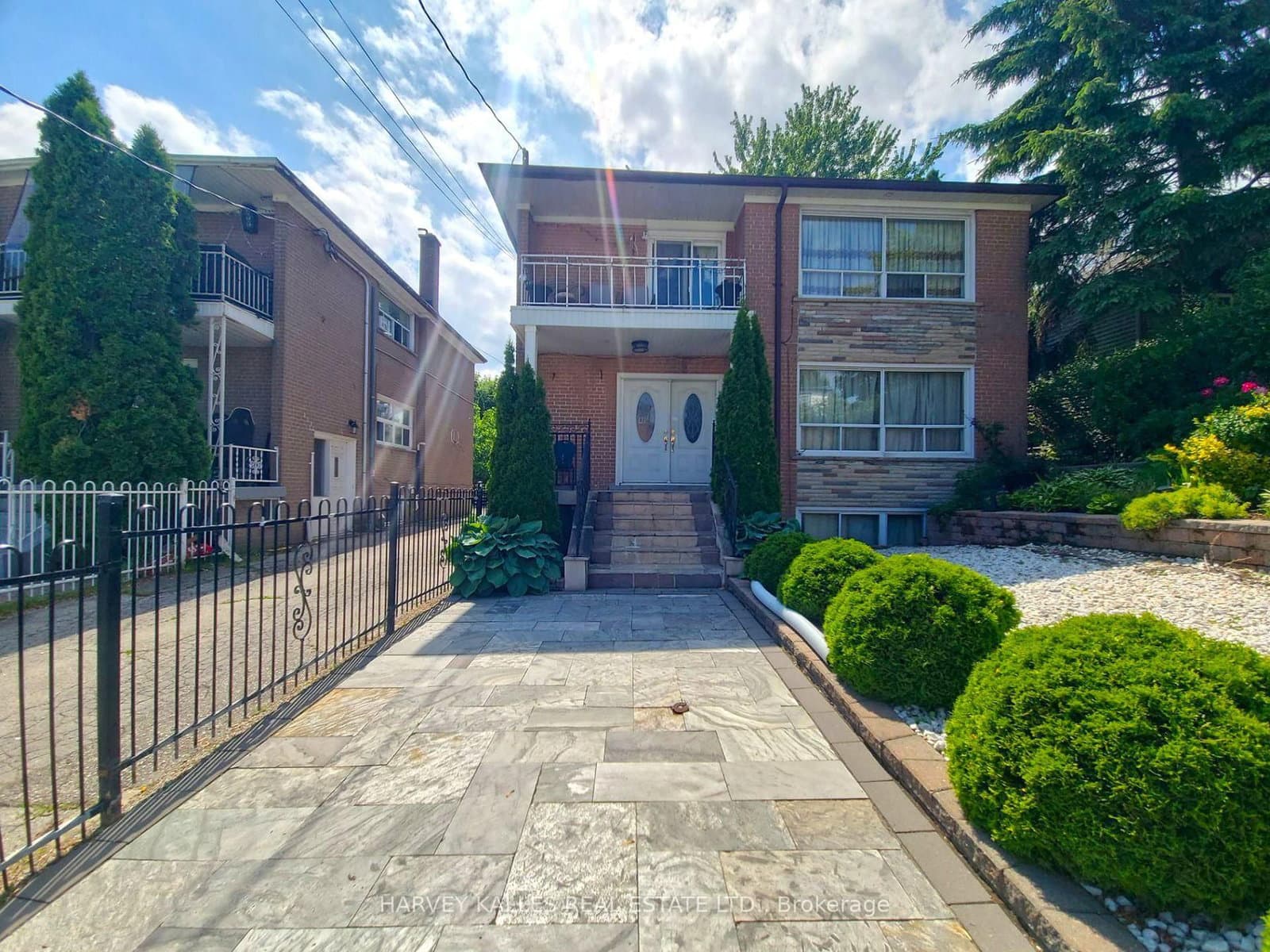 8 Medford Avenue, Unit Room # 3 - Image 1