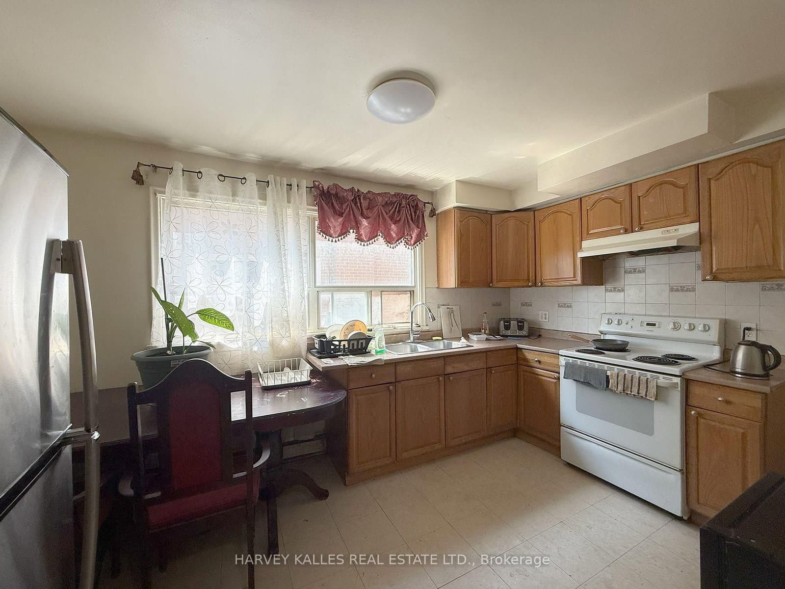 8 Medford Avenue, Unit Room # 3 thumbnail 6