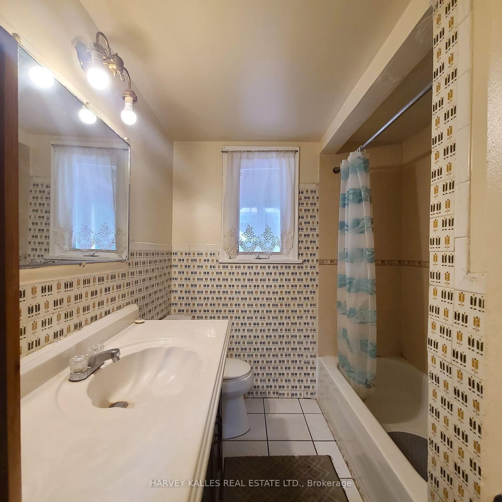 8 Medford Avenue, Unit Room # 3 thumbnail 7