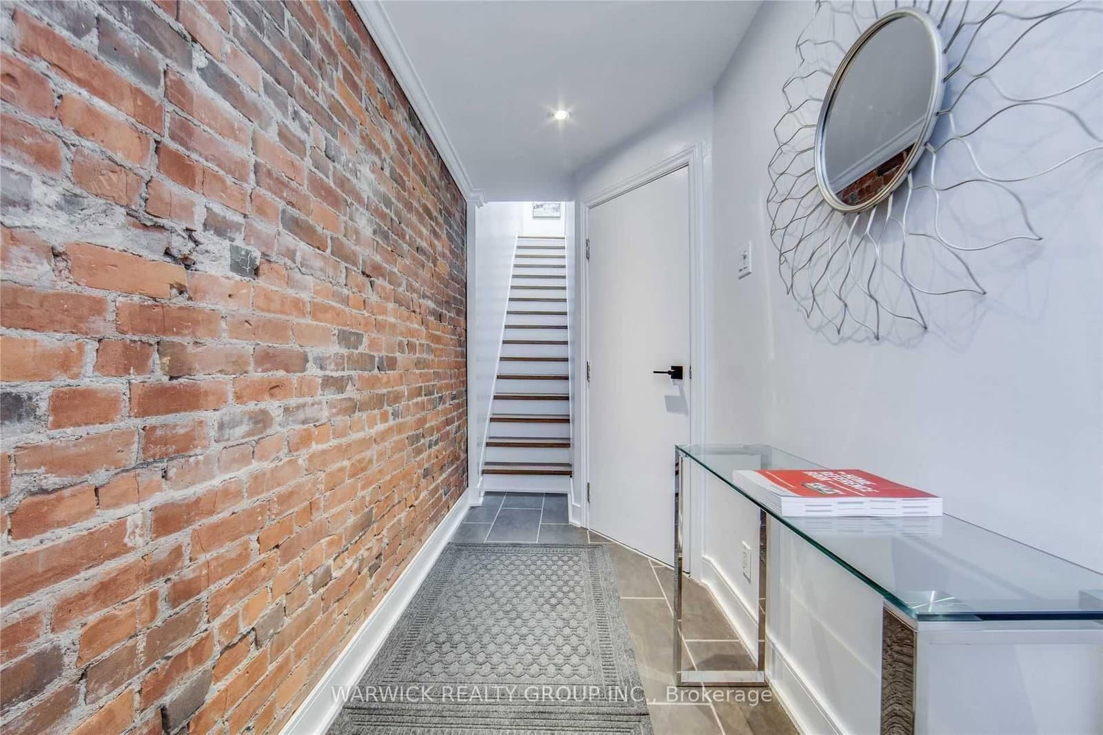 57 Bertmount Avenue, Unit Lower thumbnail 3