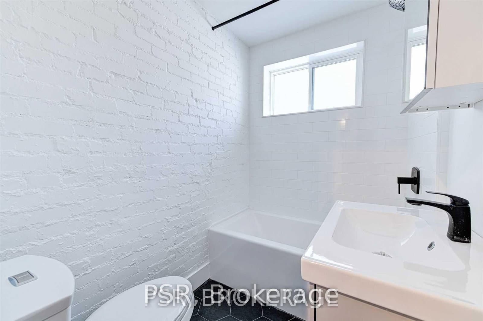 87 Hammersmith Avenue, Unit Main thumbnail 8