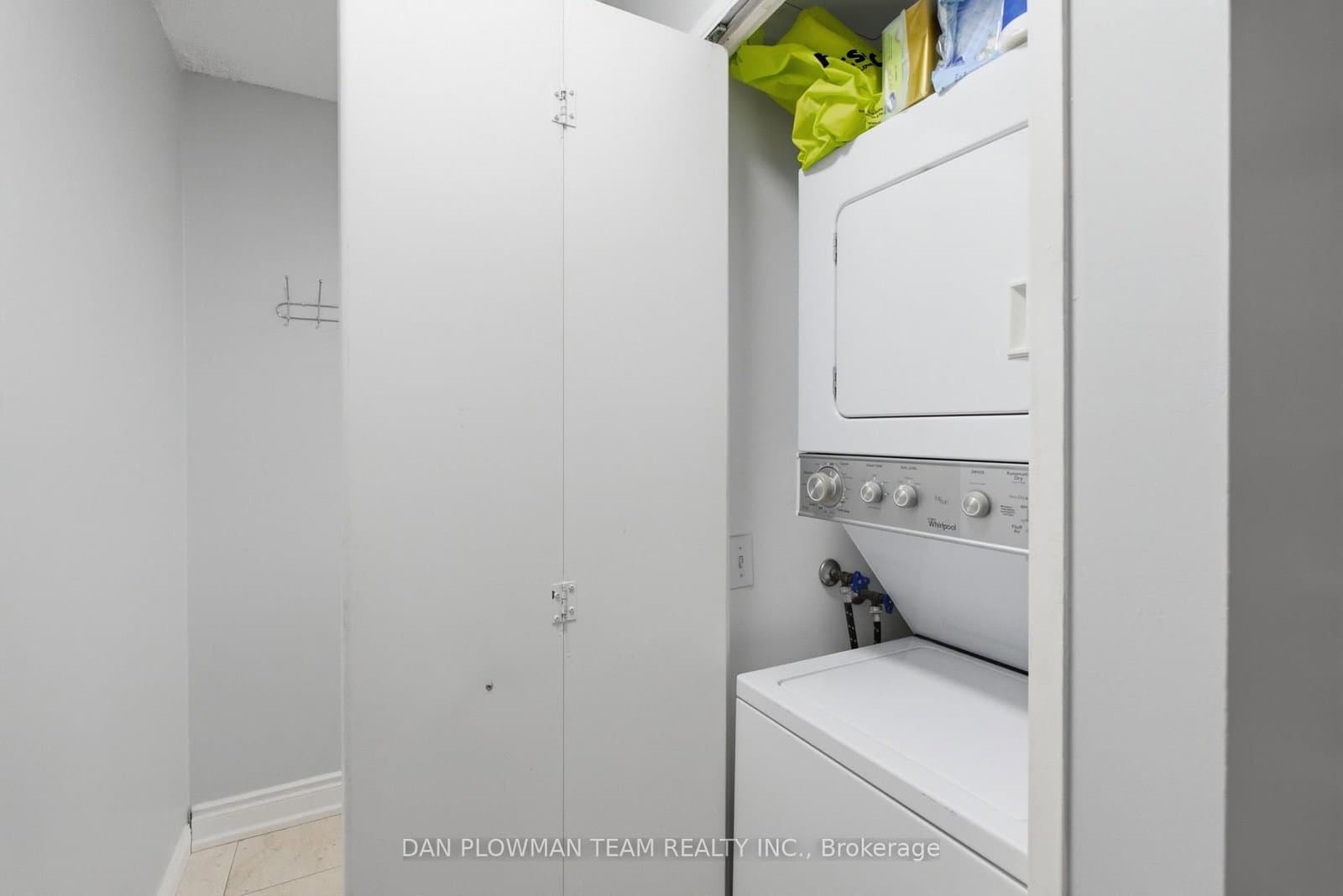 8 Lee Centre Drive, Unit 913 thumbnail 15