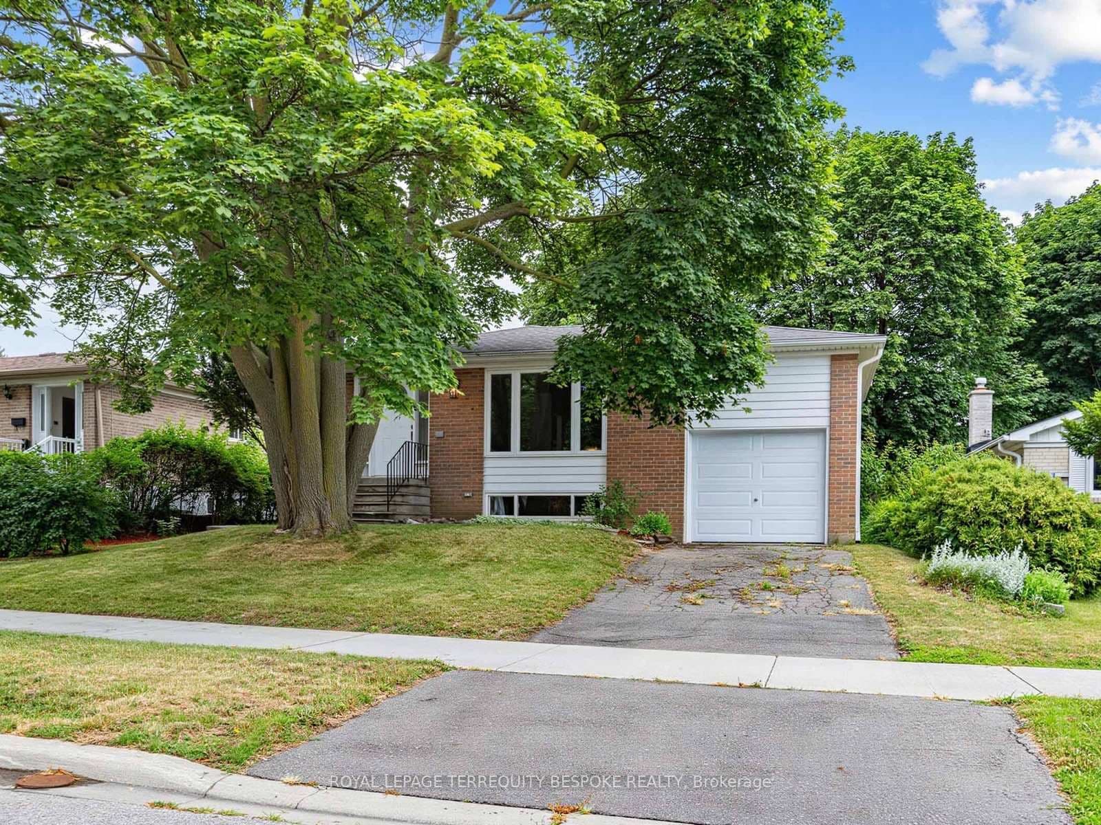 9 Midcroft Drive - Image 1
