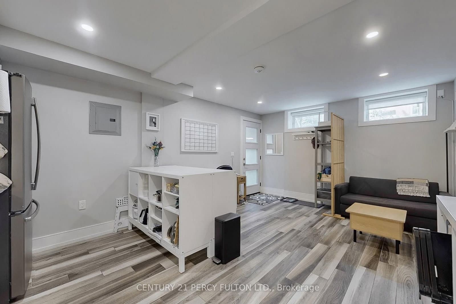 84 Wiley Avenue, Unit lower level thumbnail 3