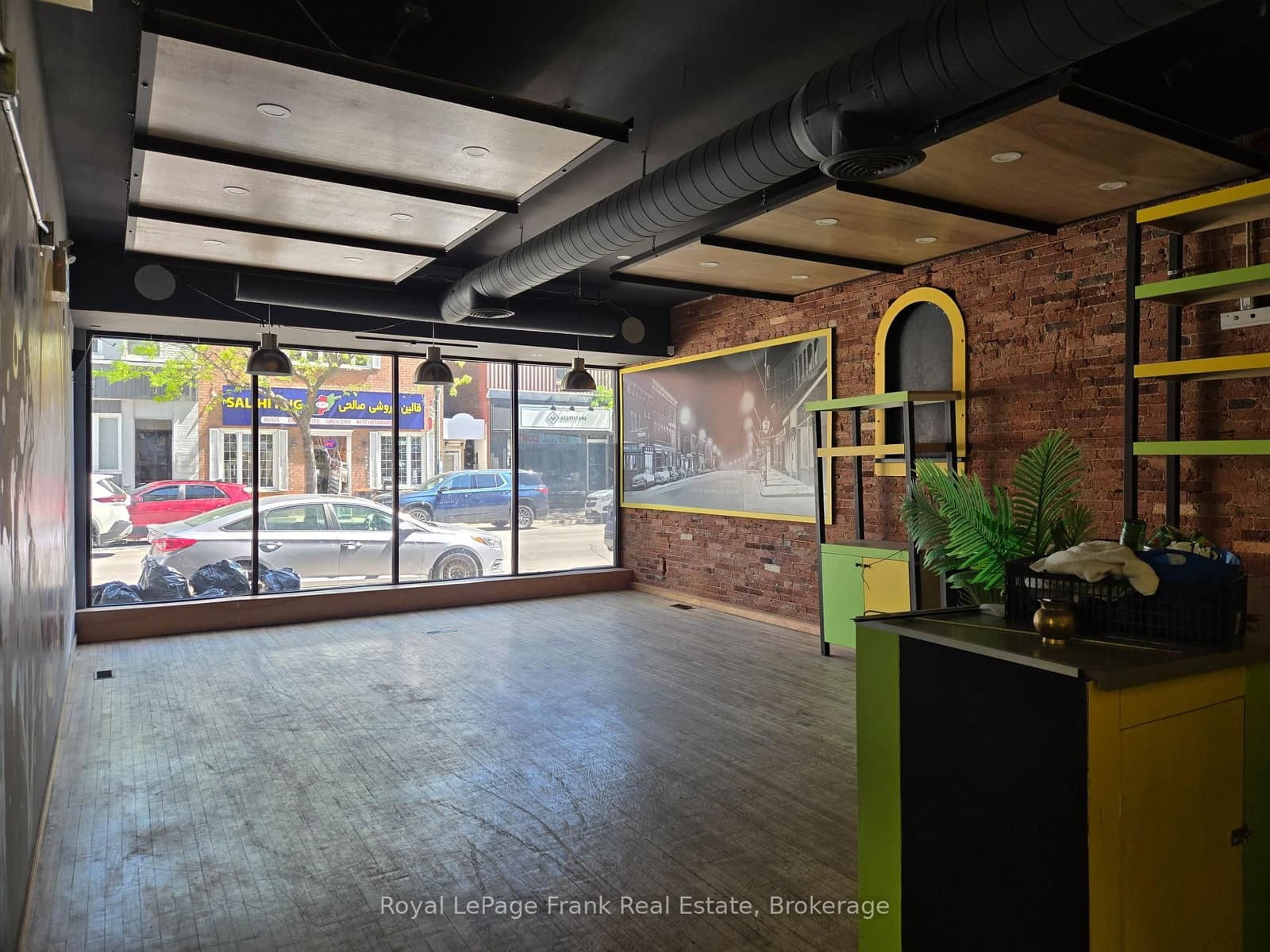 37 King Street E, Unit A thumbnail 2