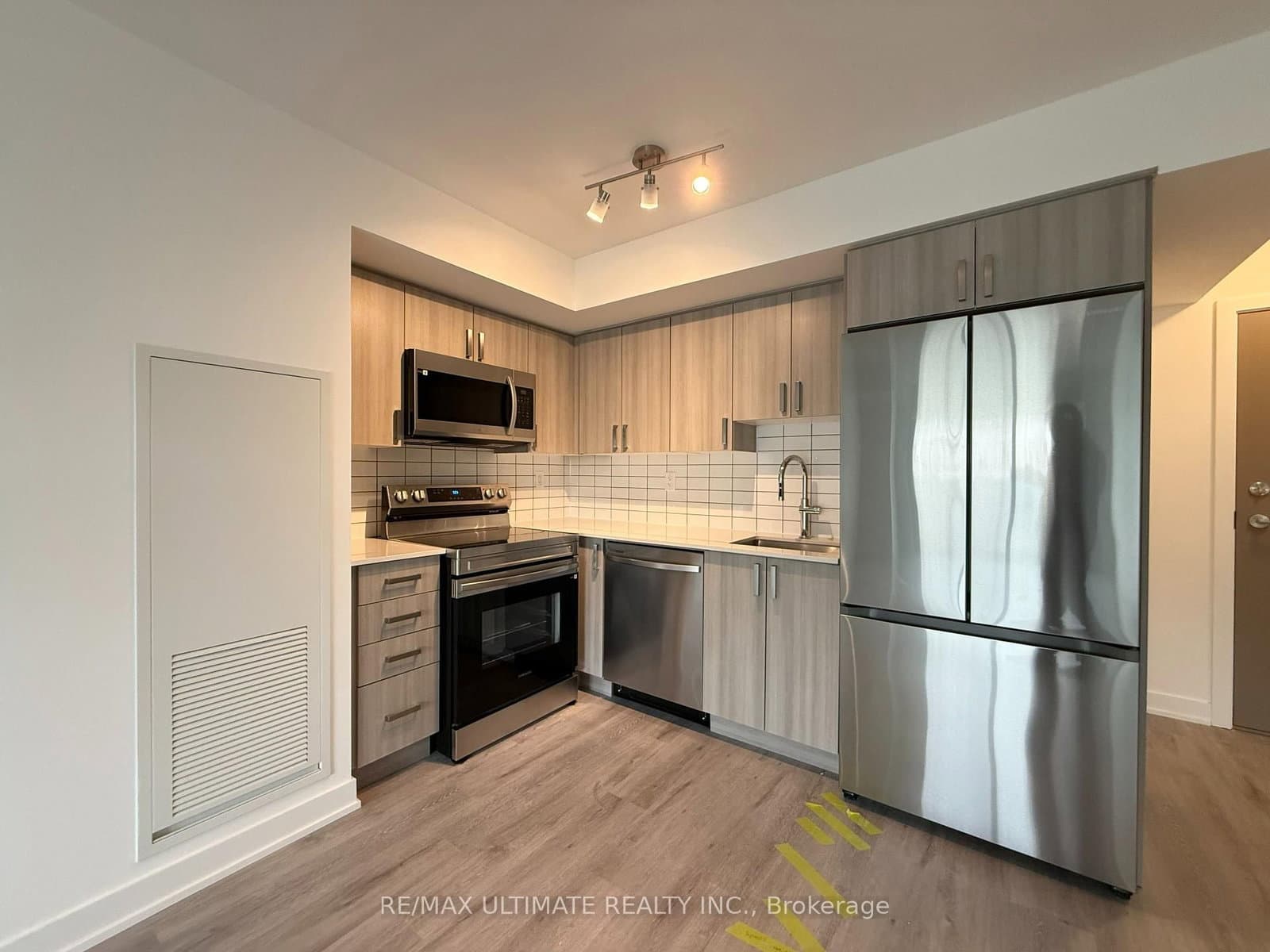 1010 Sandy Beach Road, Unit 303 thumbnail 4