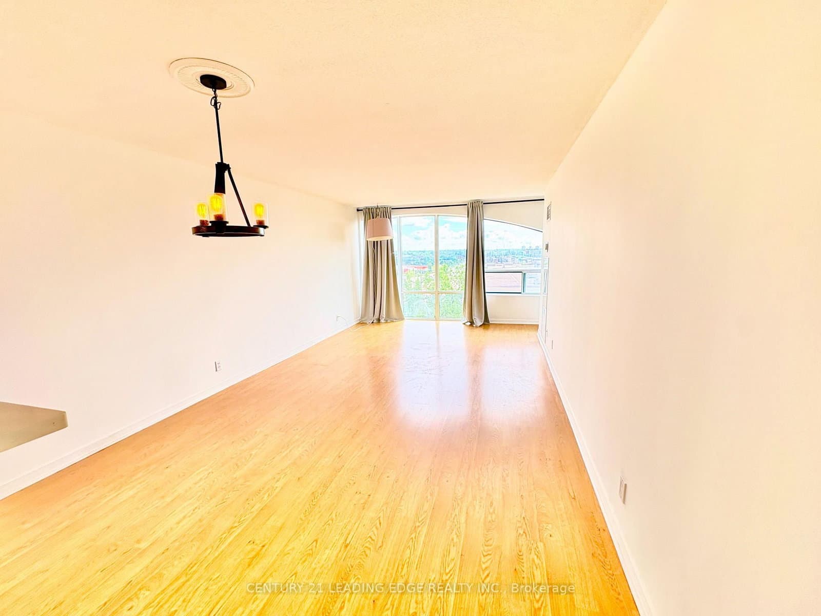 1665 Pickering Parkway, Unit 815 thumbnail 6