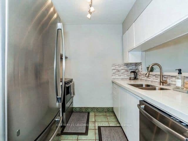 1665 Pickering Parkway, Unit 815 thumbnail 9