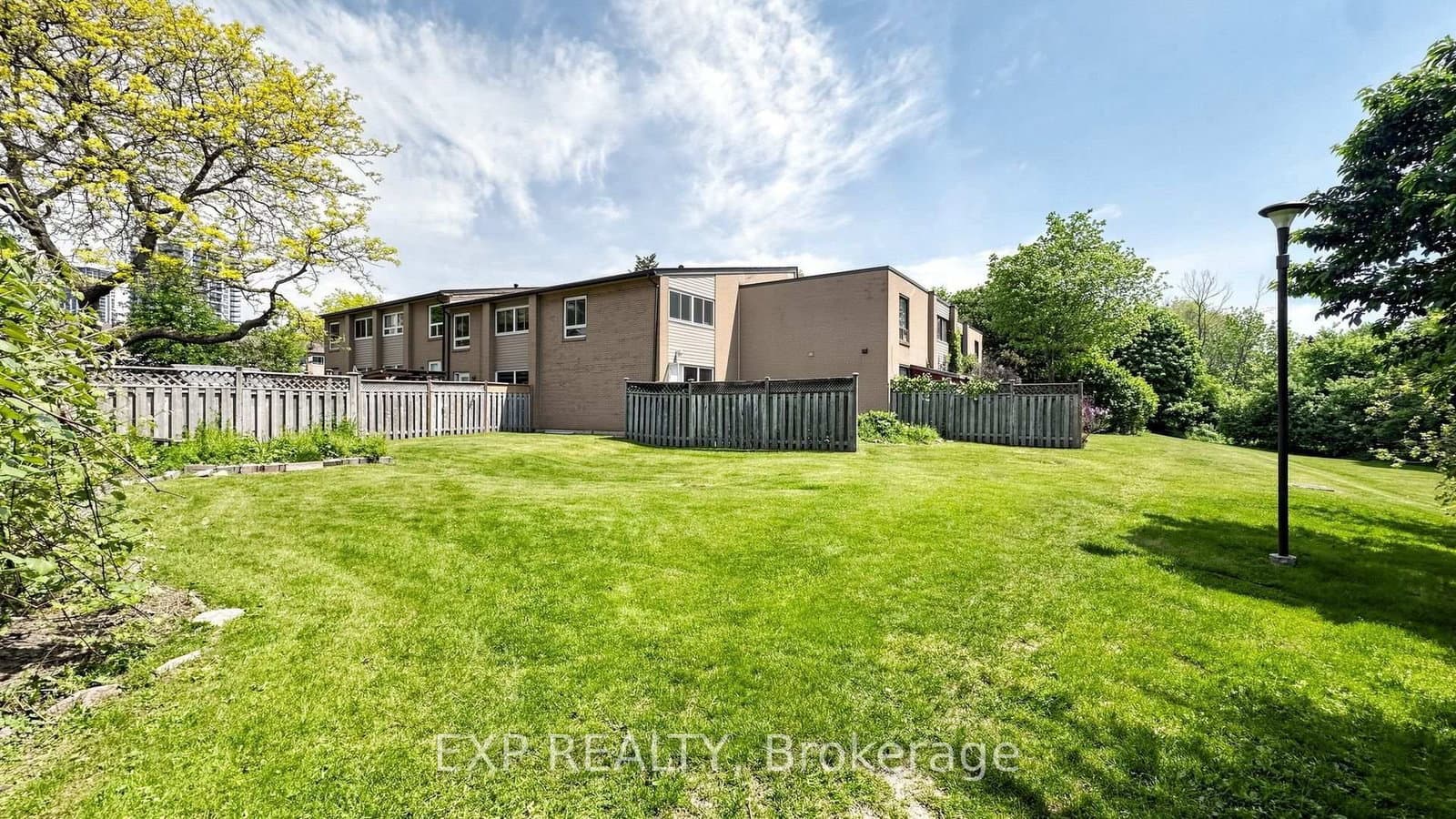 1235 Radom Street thumbnail 44