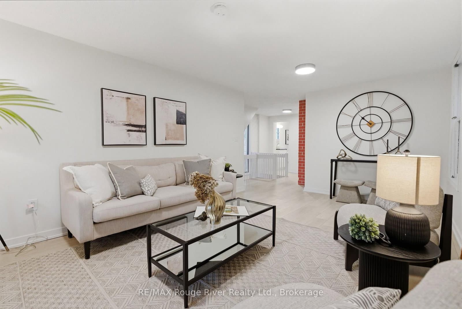 7 Heyworth Crescent thumbnail 6