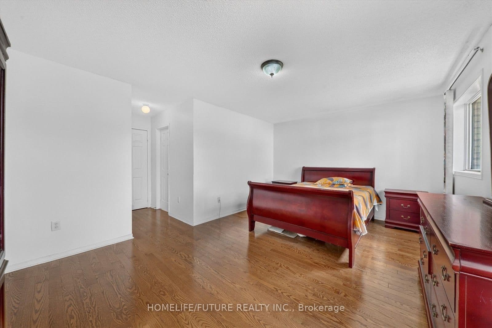 16 Rozell Road thumbnail 22