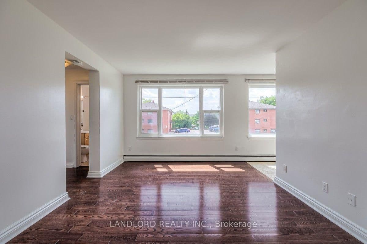 111 Craydon Road, Unit 204 thumbnail 2
