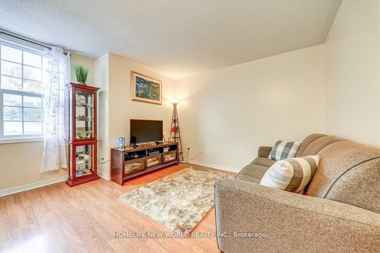 35 Strangford Lane, Unit 204 thumbnail 8