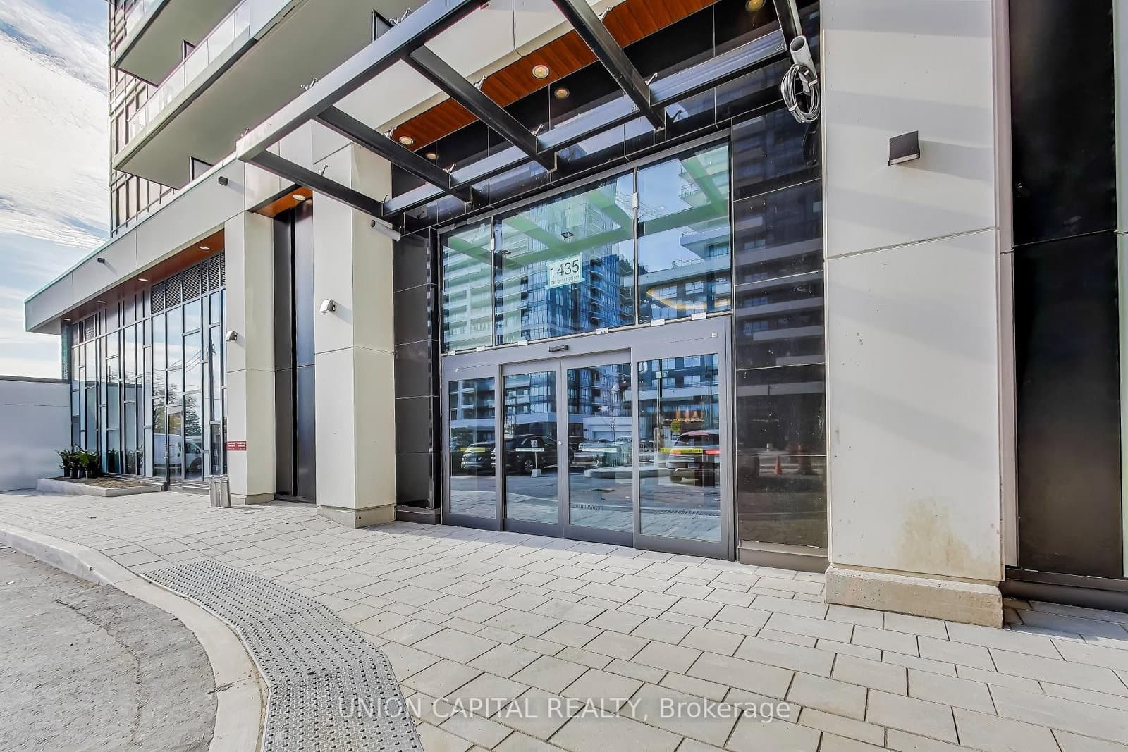 1435 Celebration Drive, Unit 415 thumbnail 4