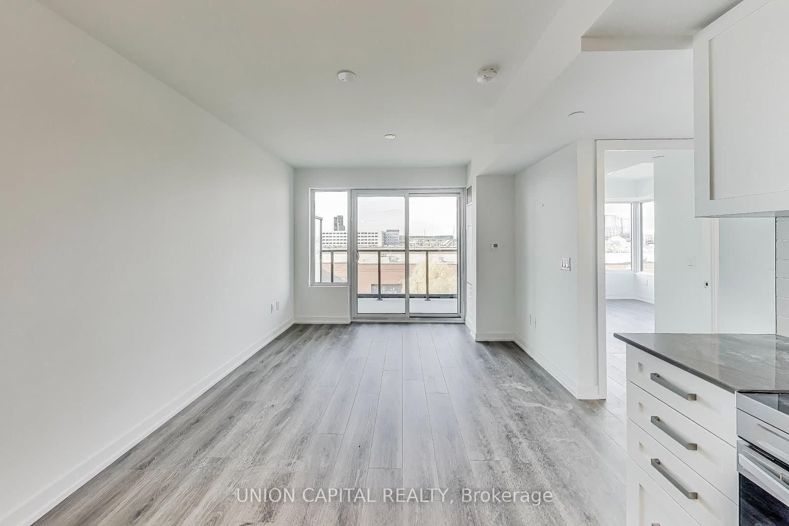 1435 Celebration Drive, Unit 415 thumbnail 9