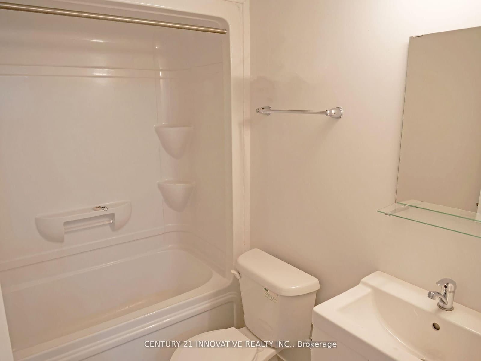 1720 Simcoe Street, Unit 16 thumbnail 7