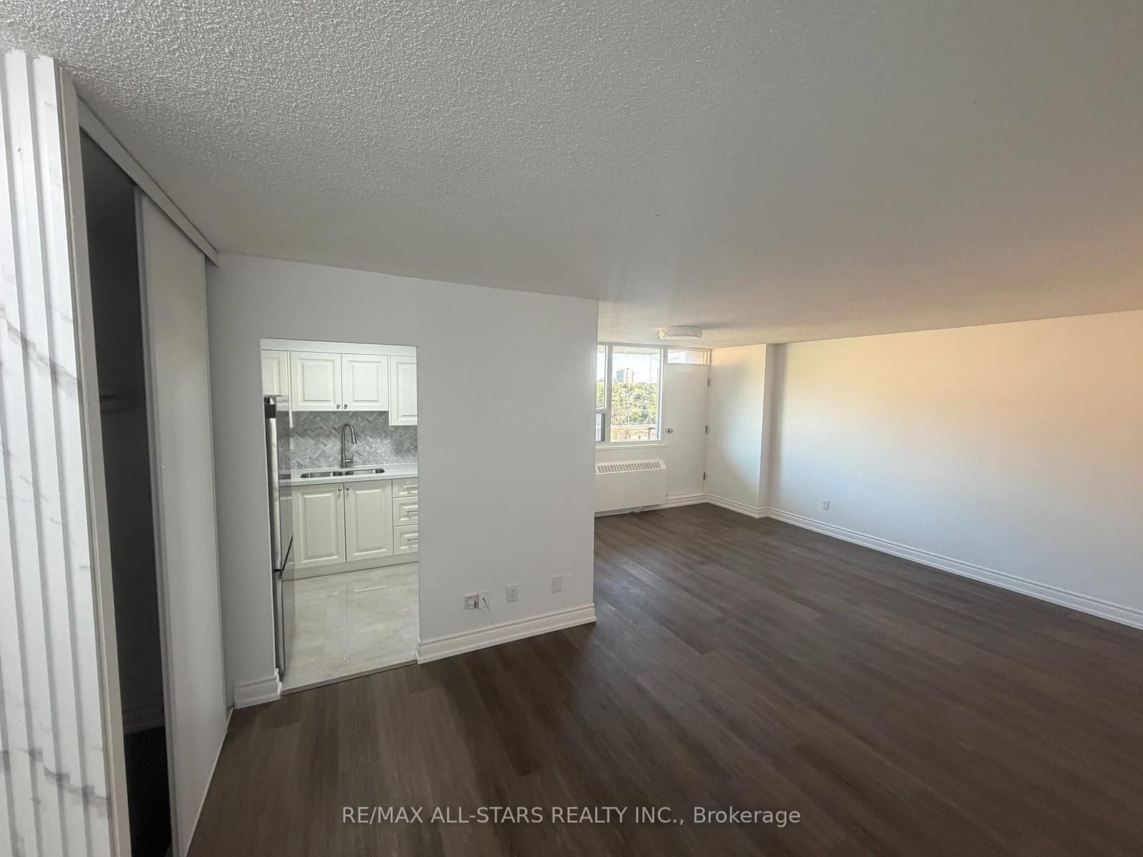 180 Markham Road, Unit 603 thumbnail 5