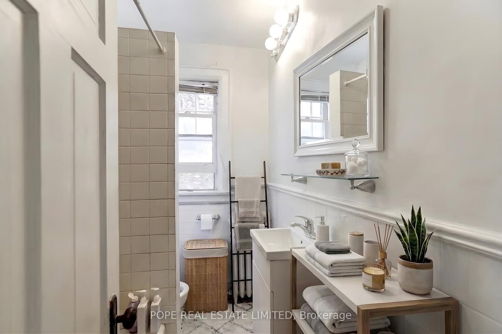 18 Edgewood Avenue thumbnail 11