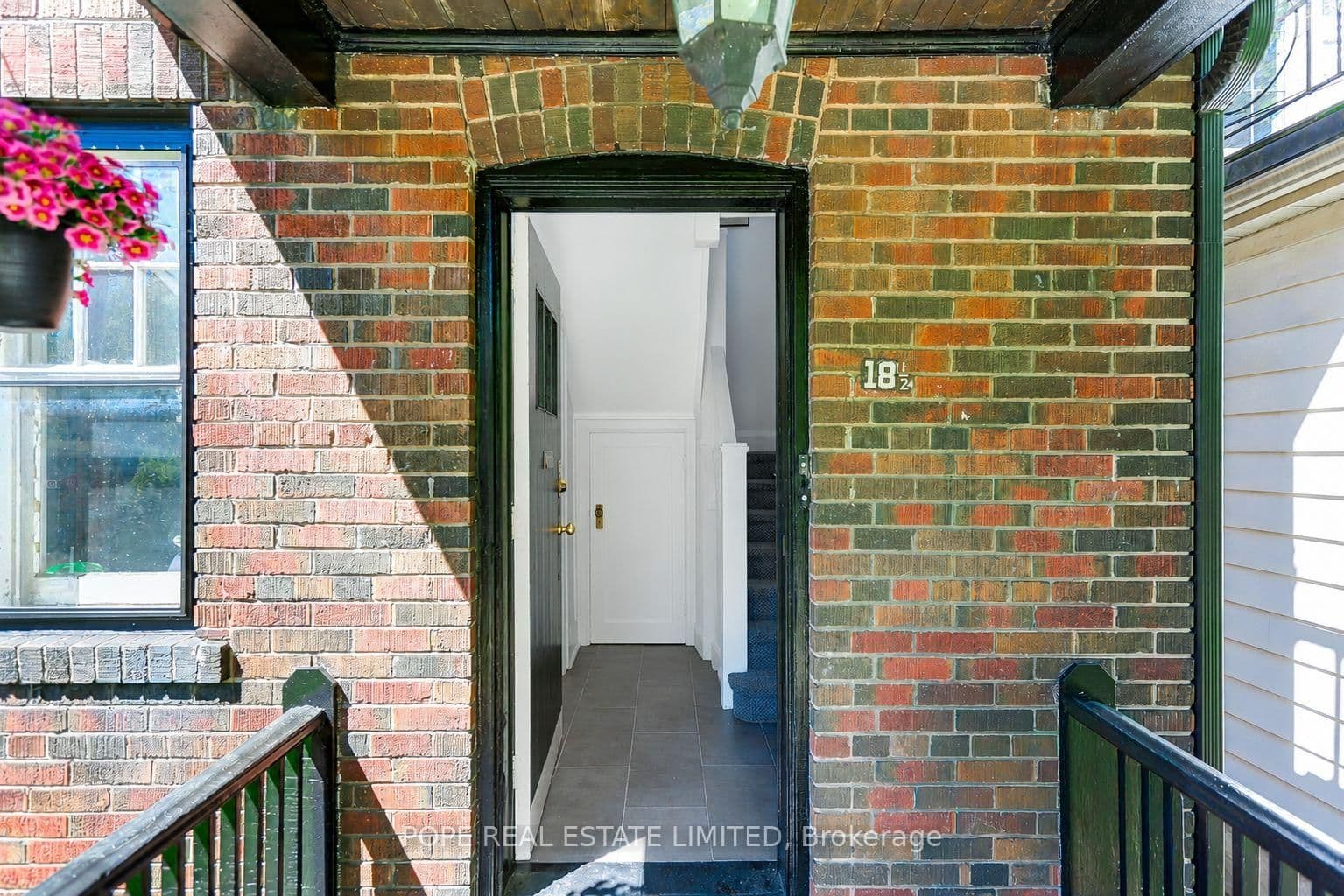18 Edgewood Avenue thumbnail 4