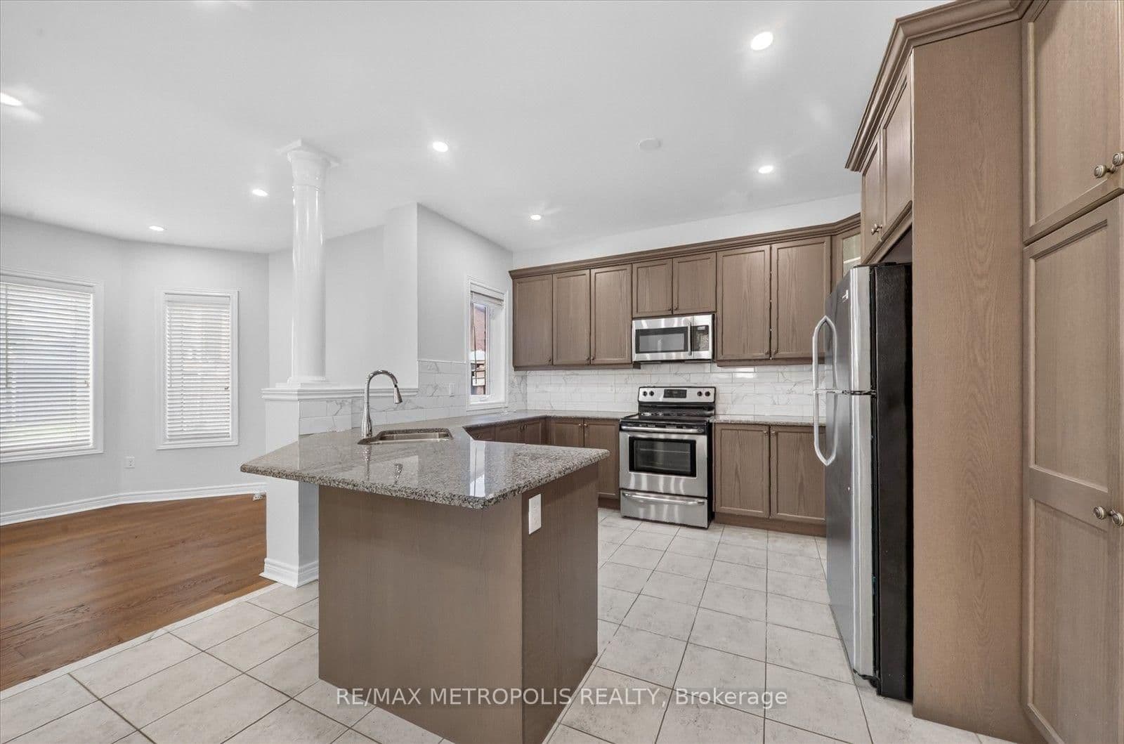 749 Black Cherry Drive thumbnail 11