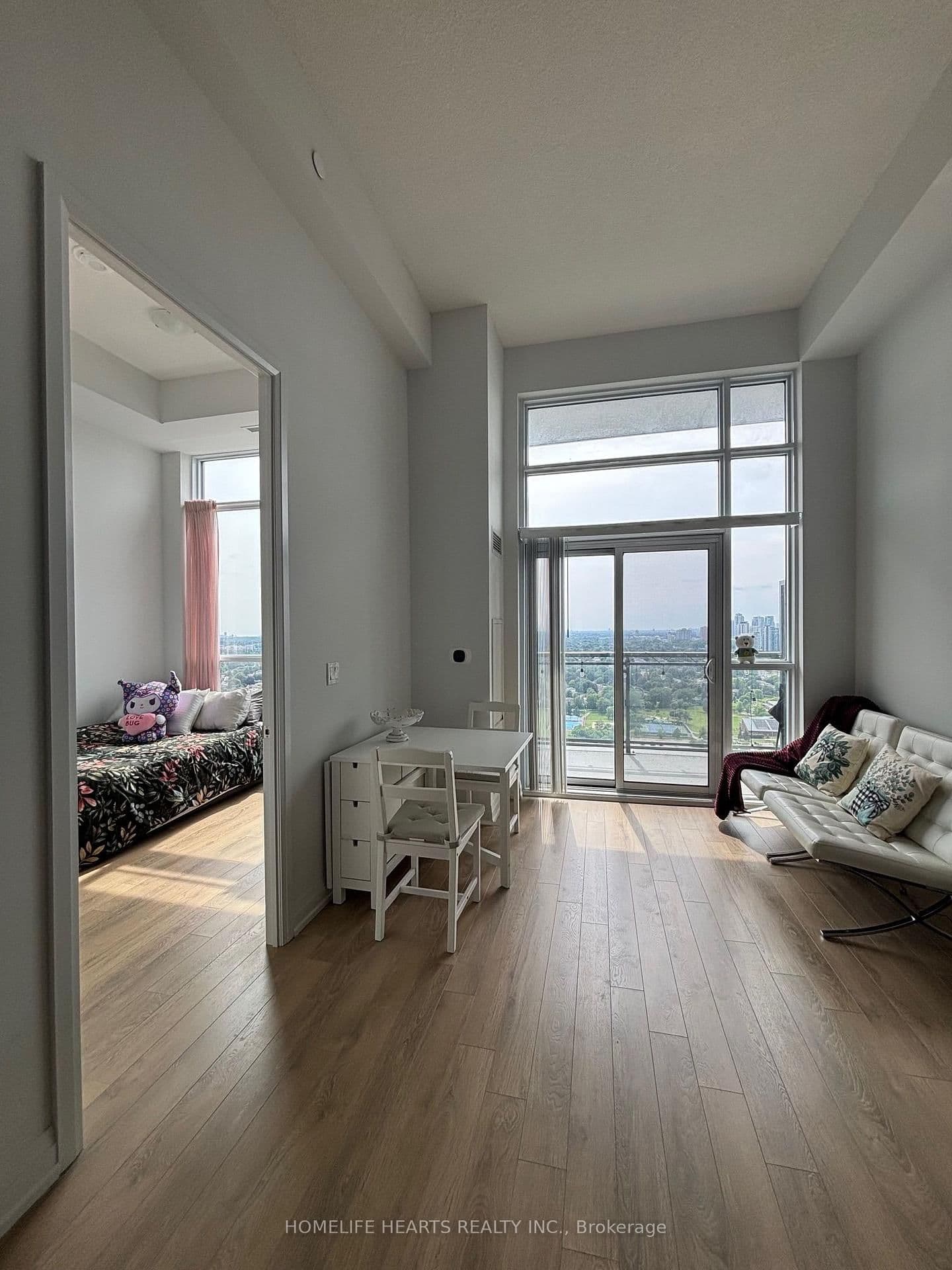 20 Meadowglen Place E, Unit 2806 thumbnail 18