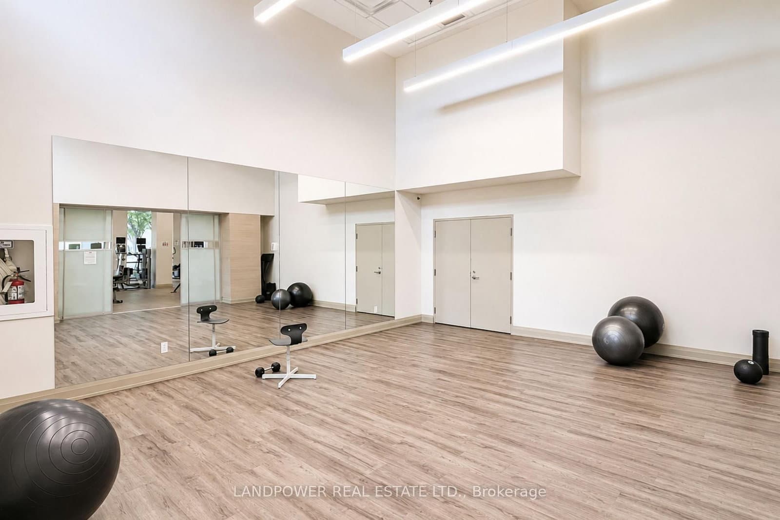 195 Bonis Avenue, Unit 2102 thumbnail 19