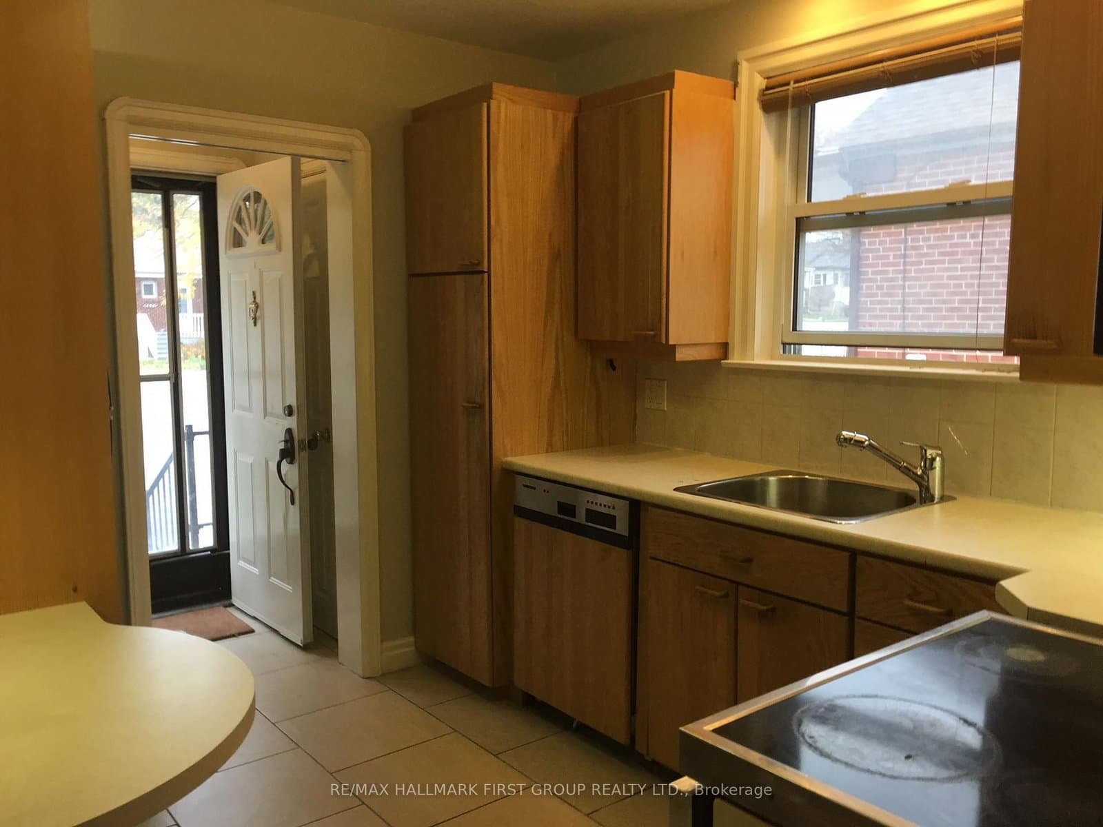 482 Warden Avenue thumbnail 10
