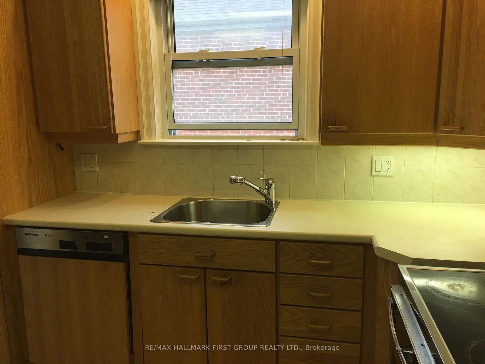 482 Warden Avenue thumbnail 13
