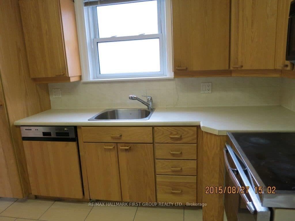 482 Warden Avenue thumbnail 14