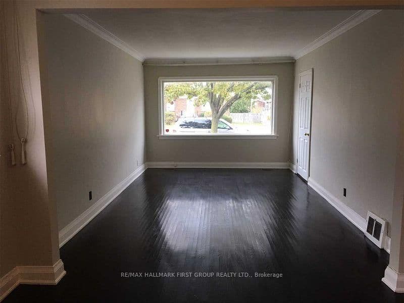 482 Warden Avenue thumbnail 16