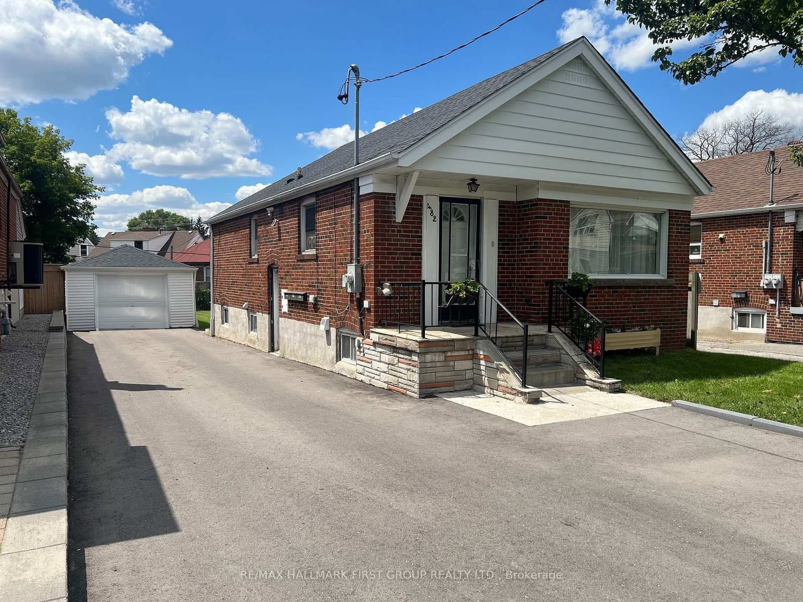 482 Warden Avenue thumbnail 2