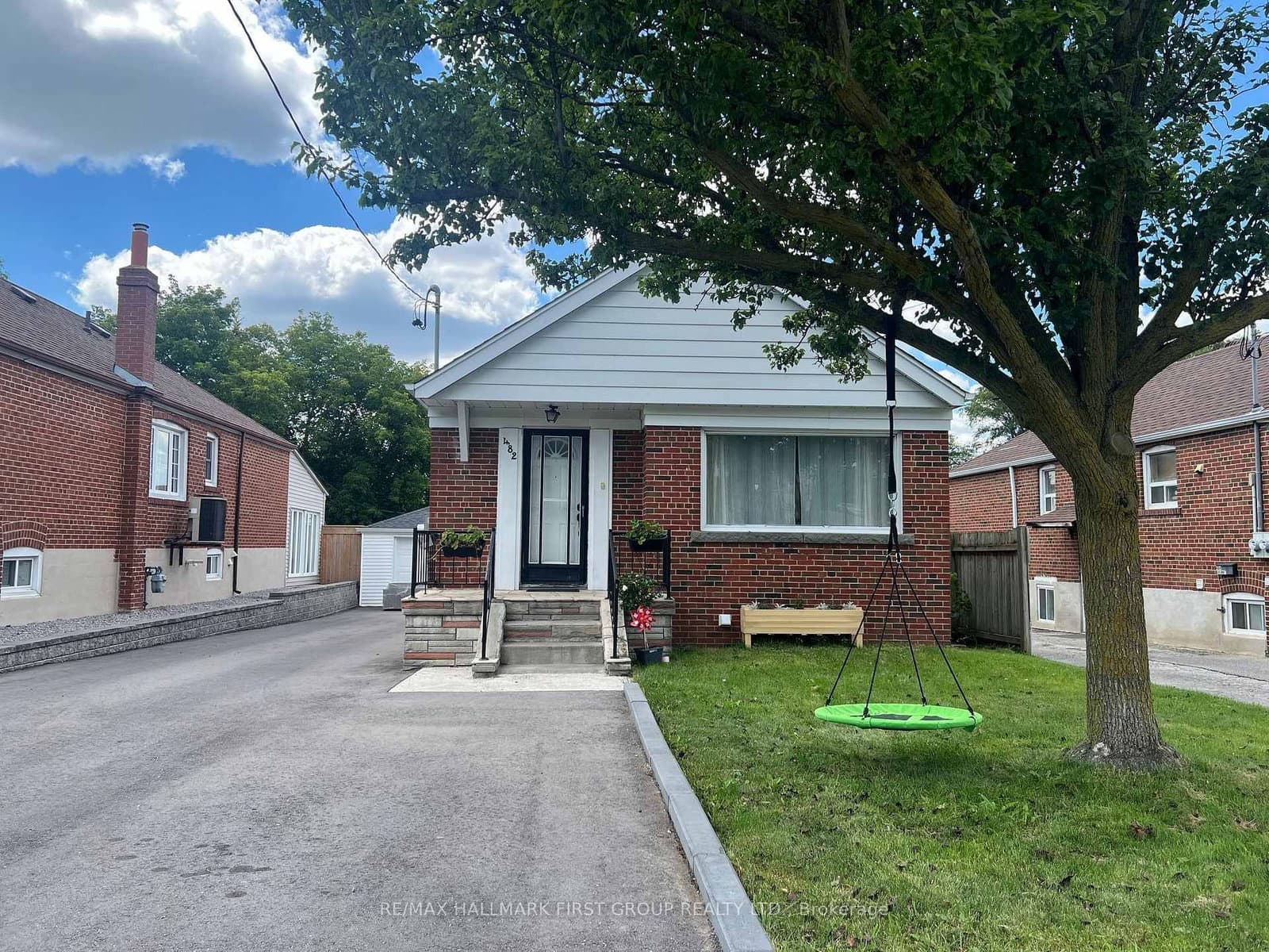 482 Warden Avenue thumbnail 3