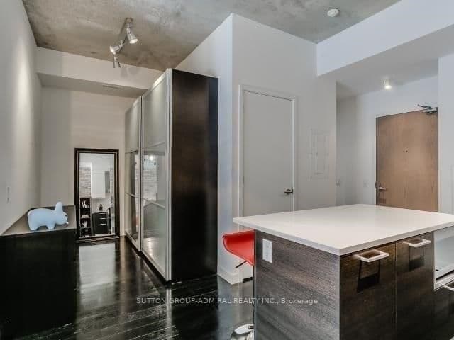 90 Broadview Avenue, Unit 521 thumbnail 12