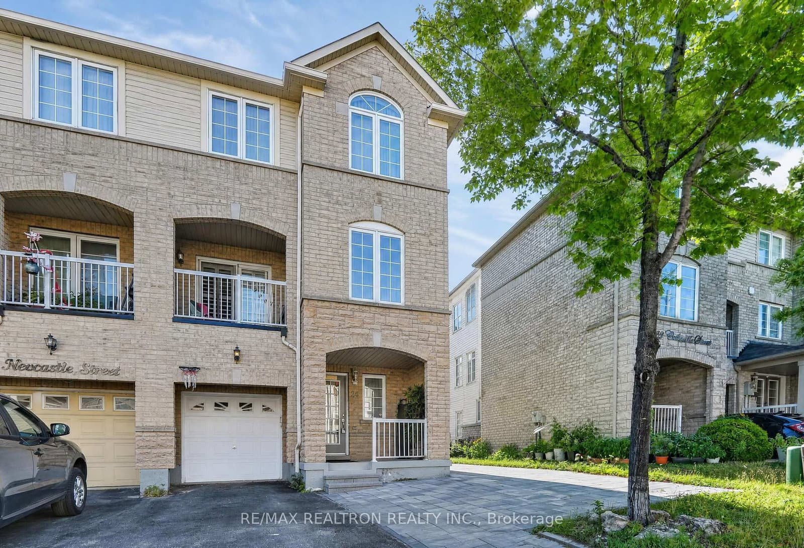 24 Cullcastle Street - Image 1