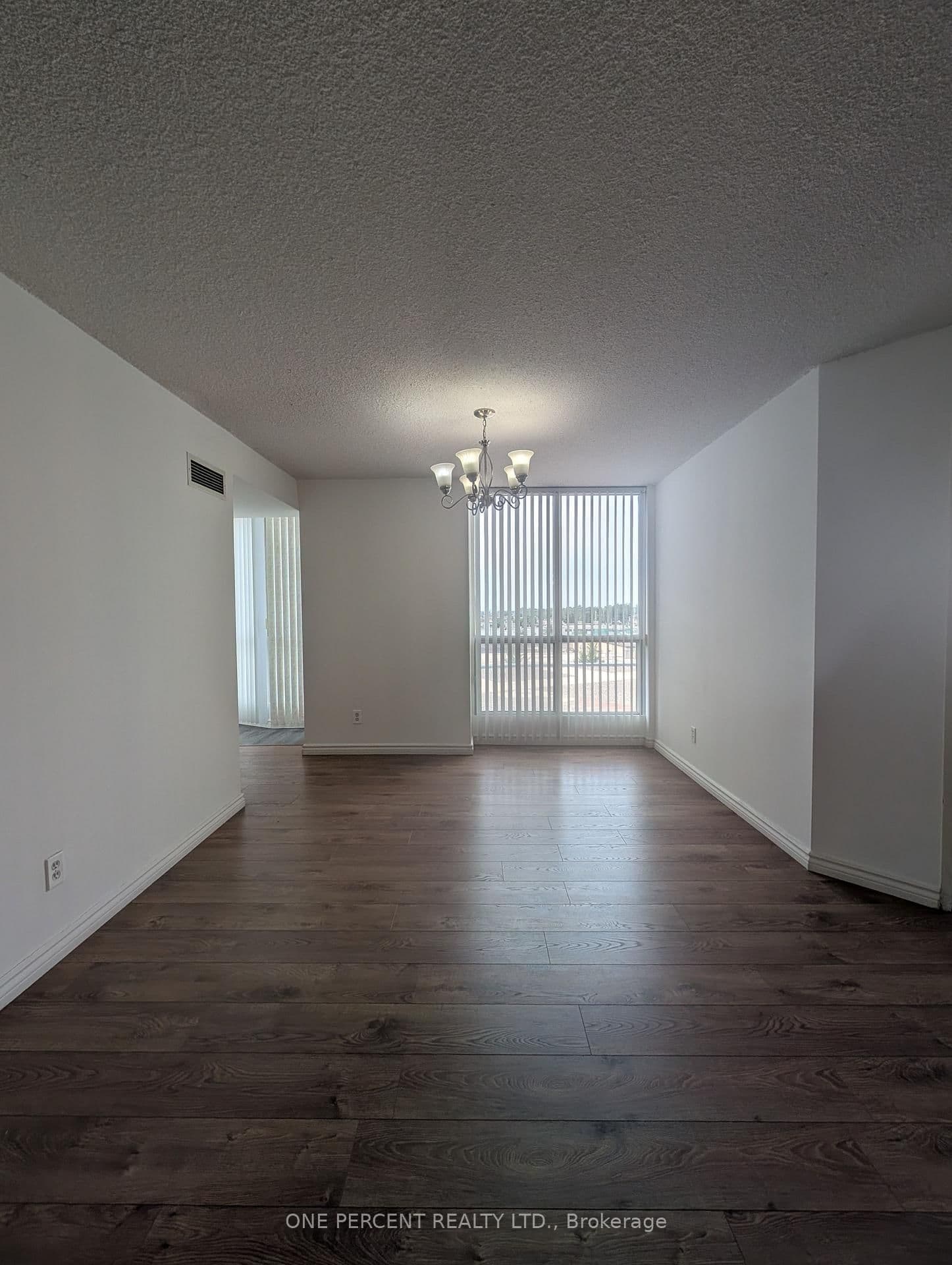 2550 Lawrence Avenue E, Unit 402 thumbnail 11