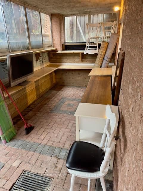 245 Floyd Avenue, Unit bsmt thumbnail 5