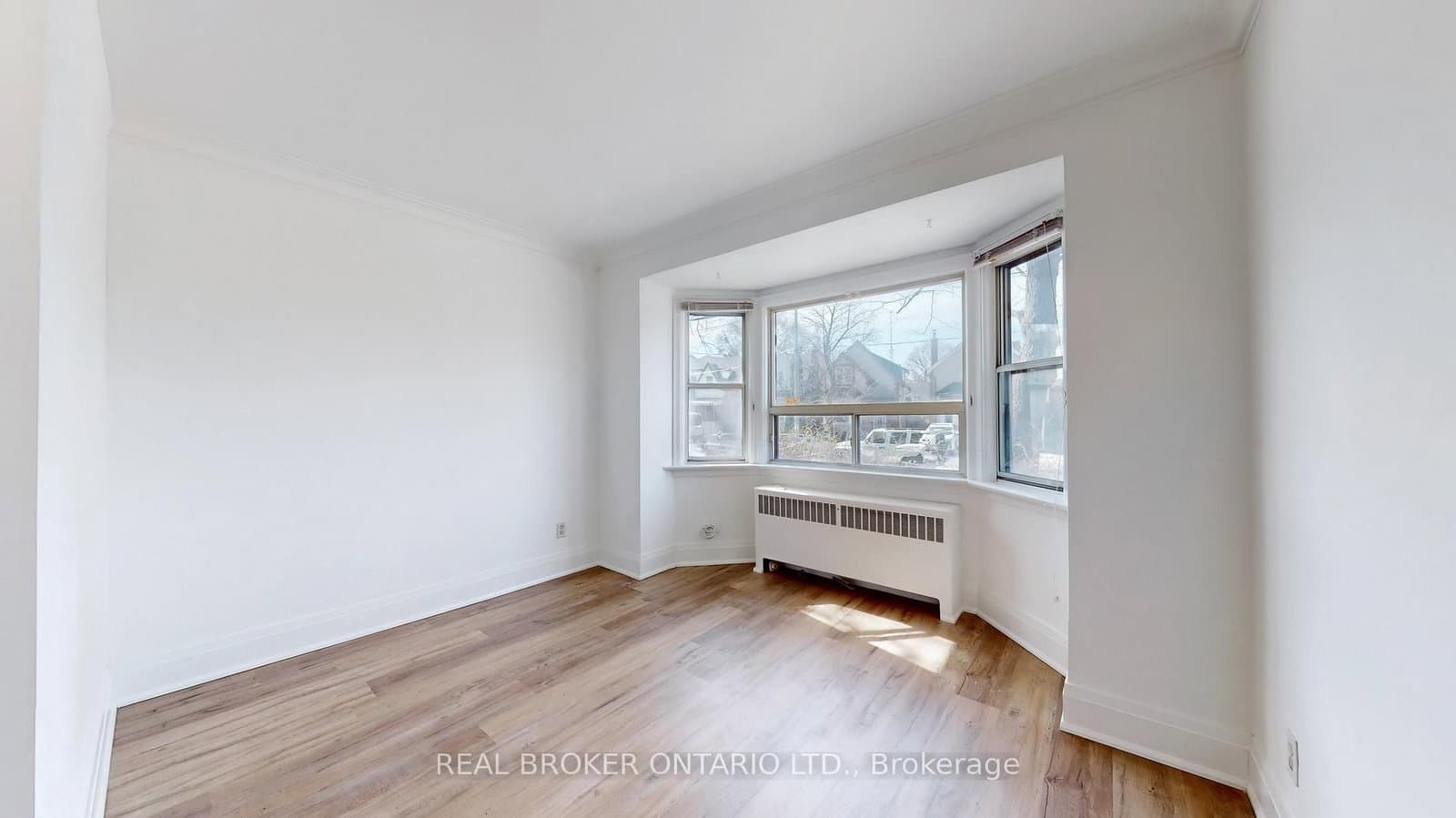 451 Donlands Avenue, Unit Main thumbnail 5