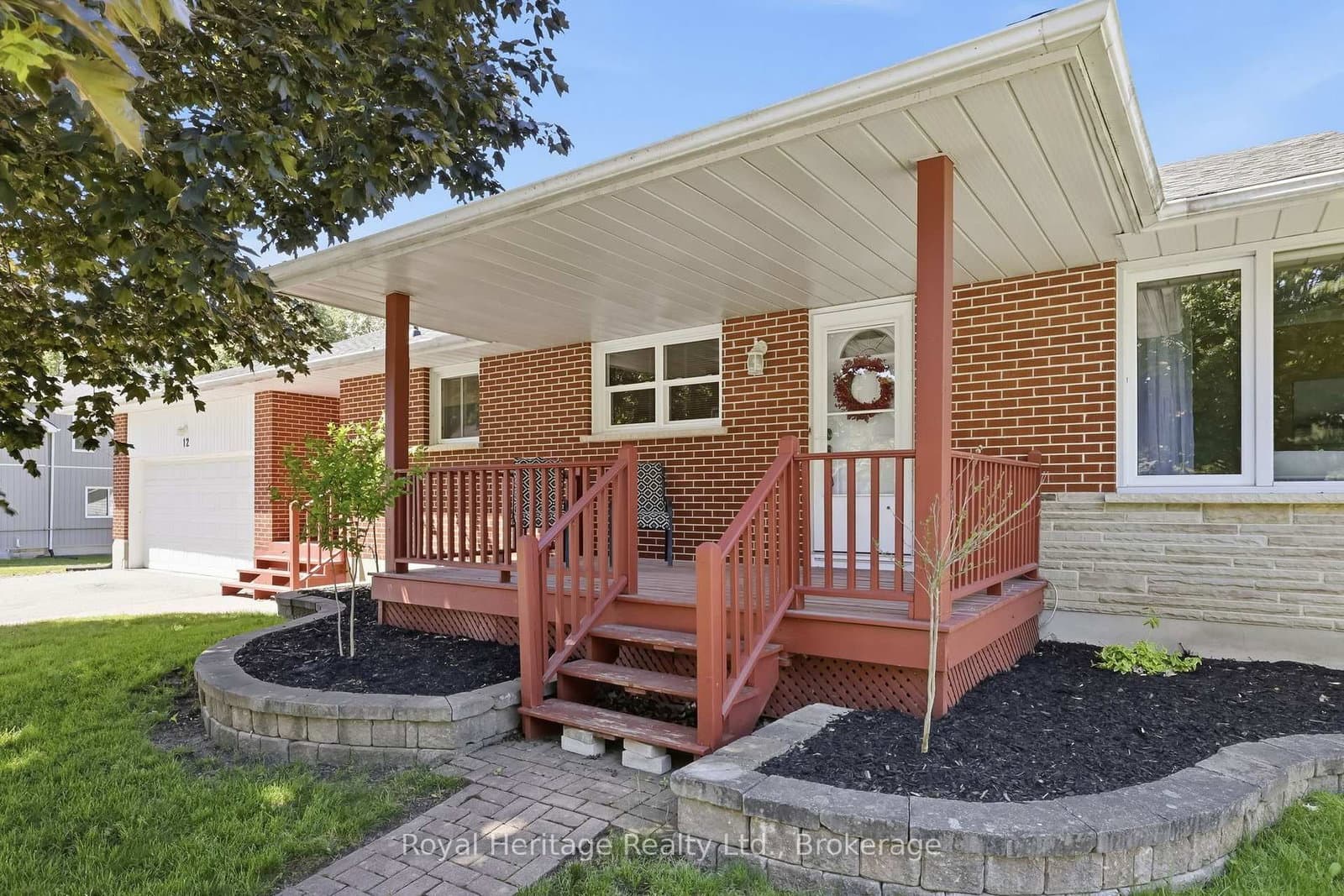 12 Simcoe Street - Image 1